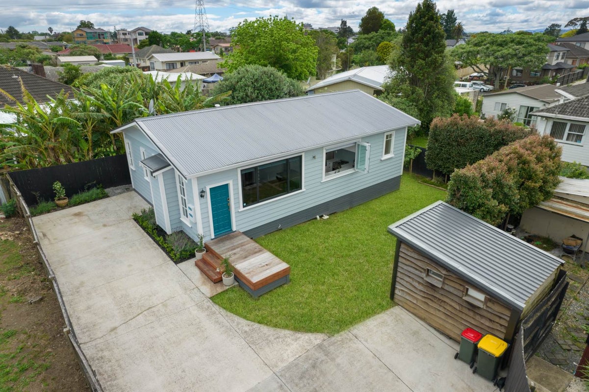 17A VIOLA AVE, Mangere East, Auckland - Carousel 1