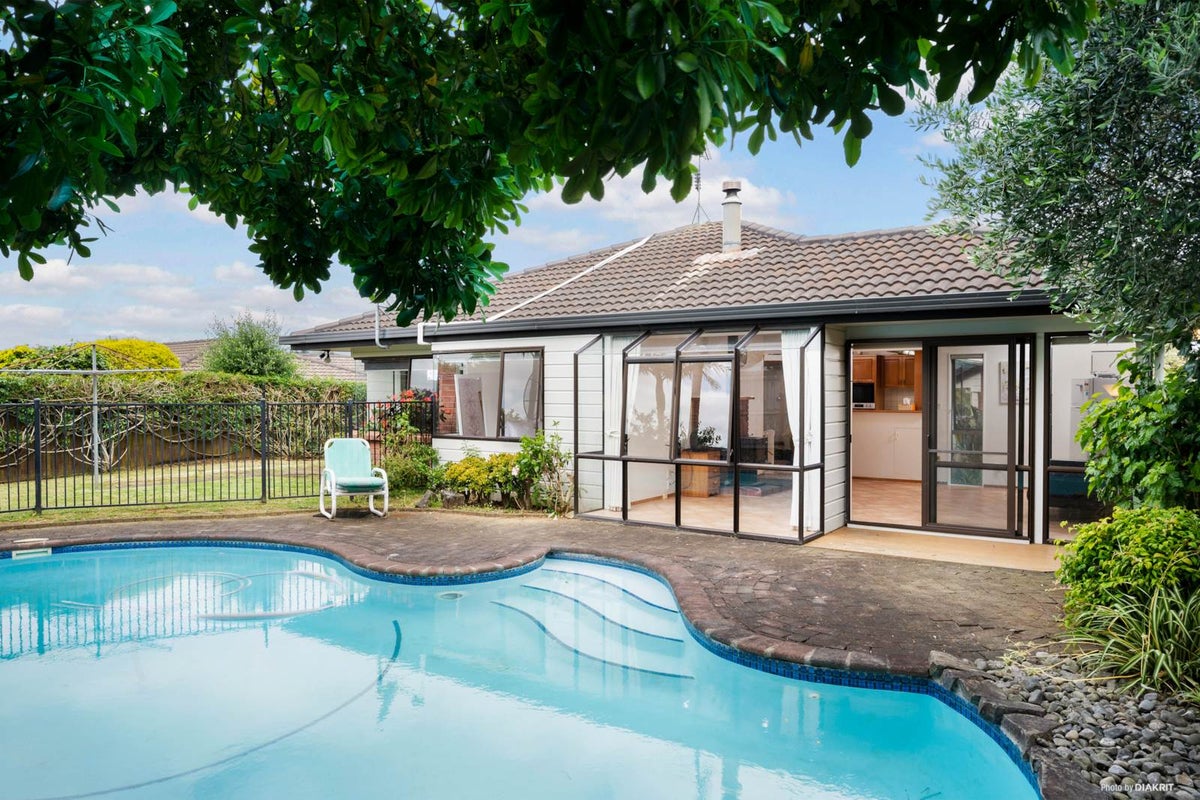 3 Gardenia Grove, Half Moon Bay, Auckland - Carousel 2