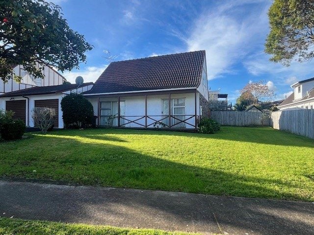 2/2 Curacao Place, Half Moon Bay, Auckland - Carousel 2