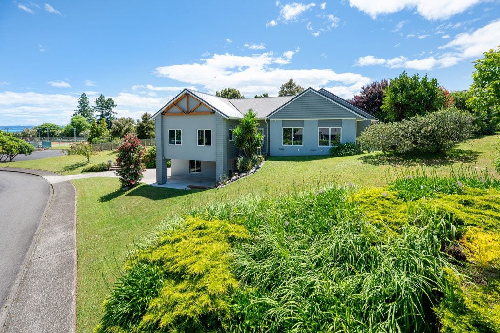 53 Lewis Road, Lynmore, Rotorua - Carousel 1