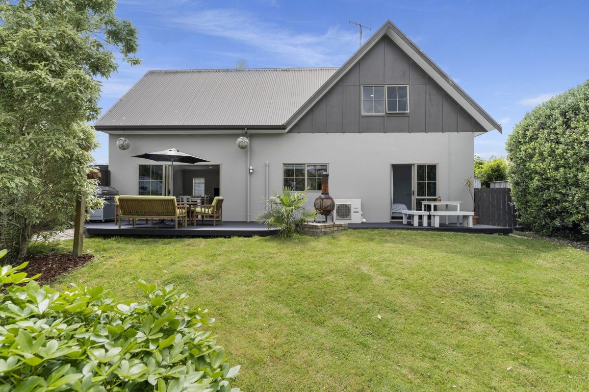 27 Solander Drive, Welcome Bay, Tauranga - Carousel 1
