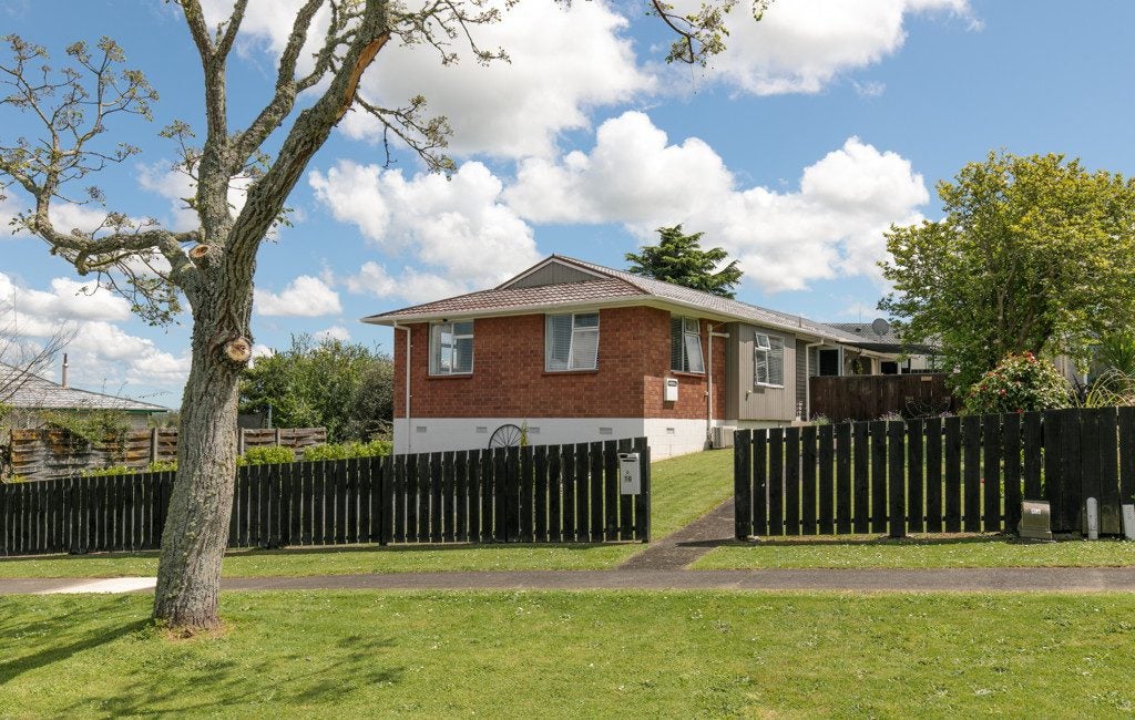 16 Gavin Place, Huntly, Huntly - Carousel 1