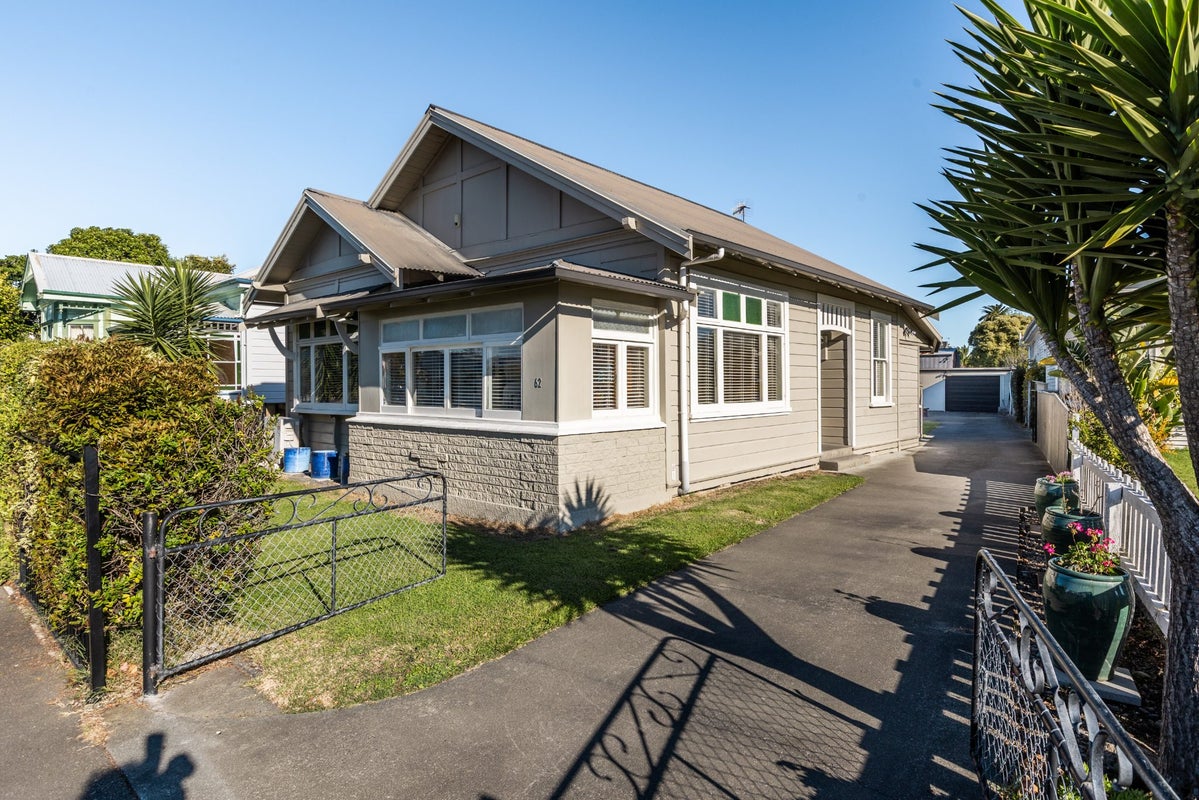 62 Nelson Crescent, Napier South, Napier, Hawke's Bay - Carousel 1