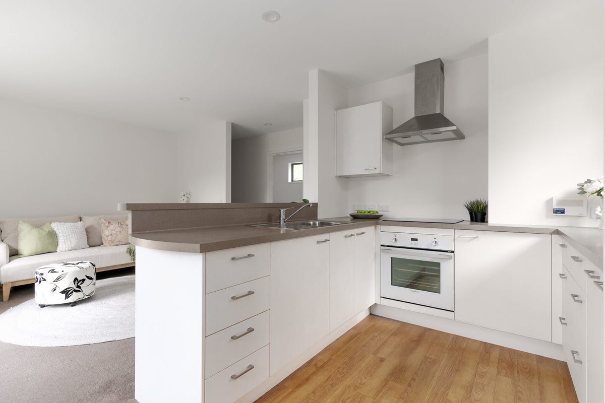 3/8 Hillsborough Terrace, Hillsborough, Christchurch - Carousel 2