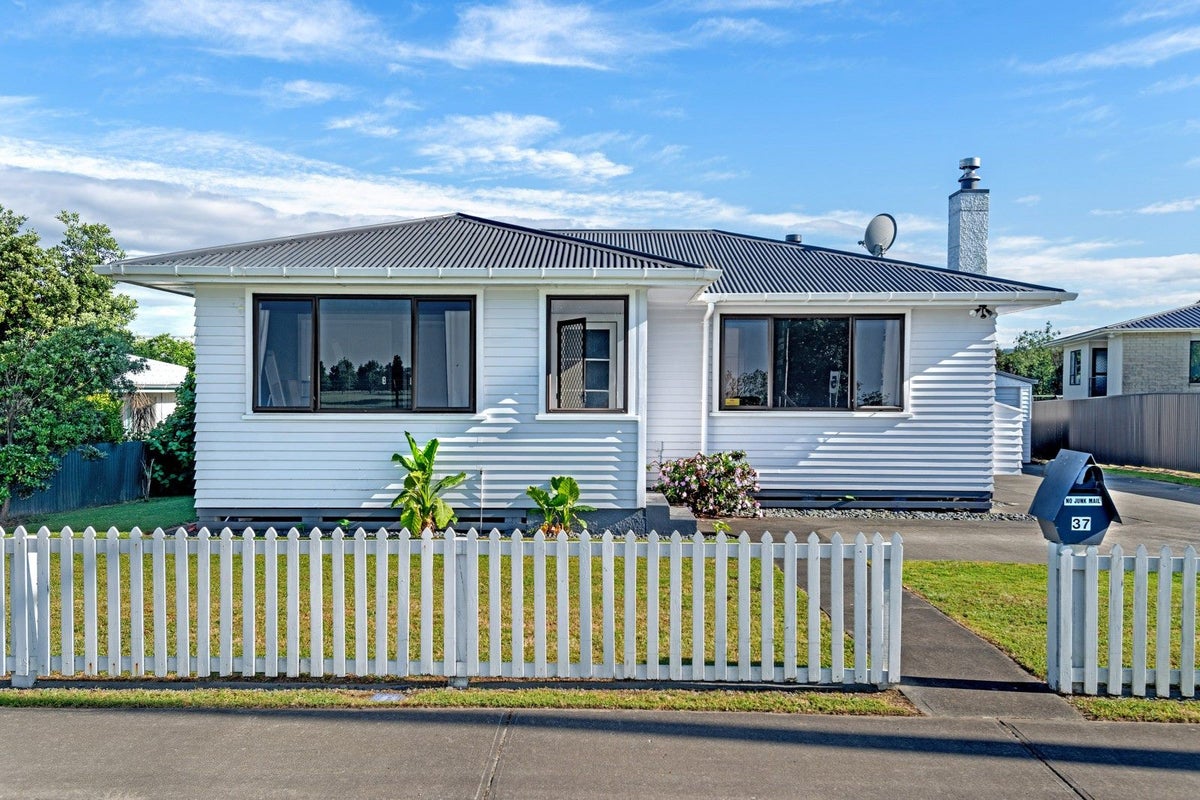37 Main Road, Makaraka, Gisborne - Carousel 19