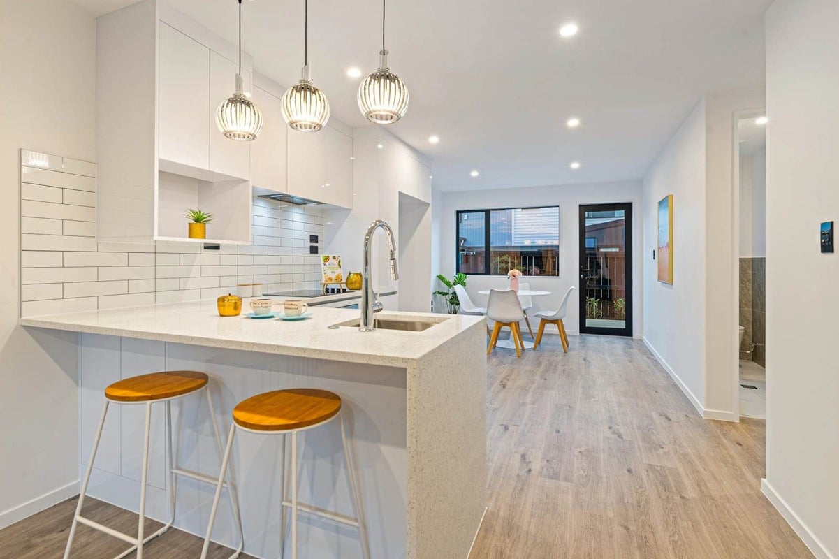 4/12 William Street, Mangere East, Auckland - Carousel 2