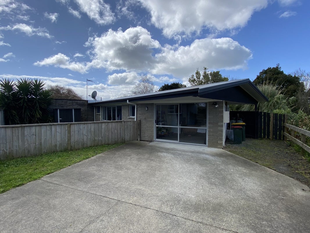 205 Maeroa Road, Maeroa, Hamilton - Carousel 1