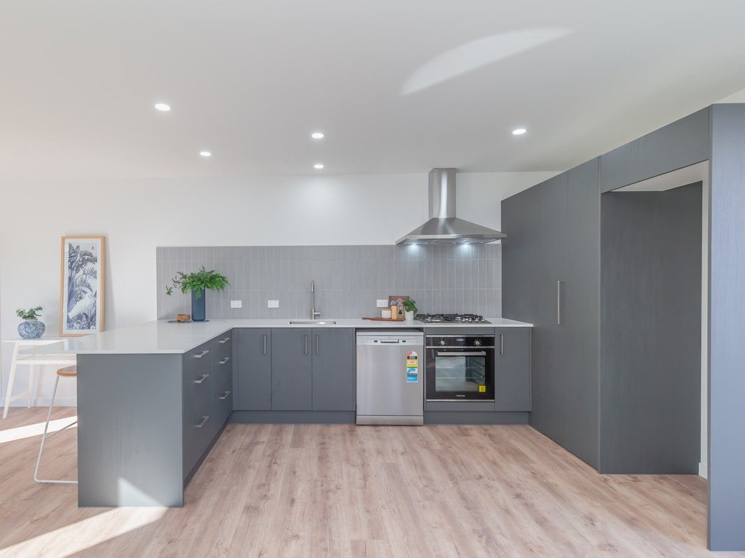 34A Rimu Street, New Lynn, Auckland - Carousel 2