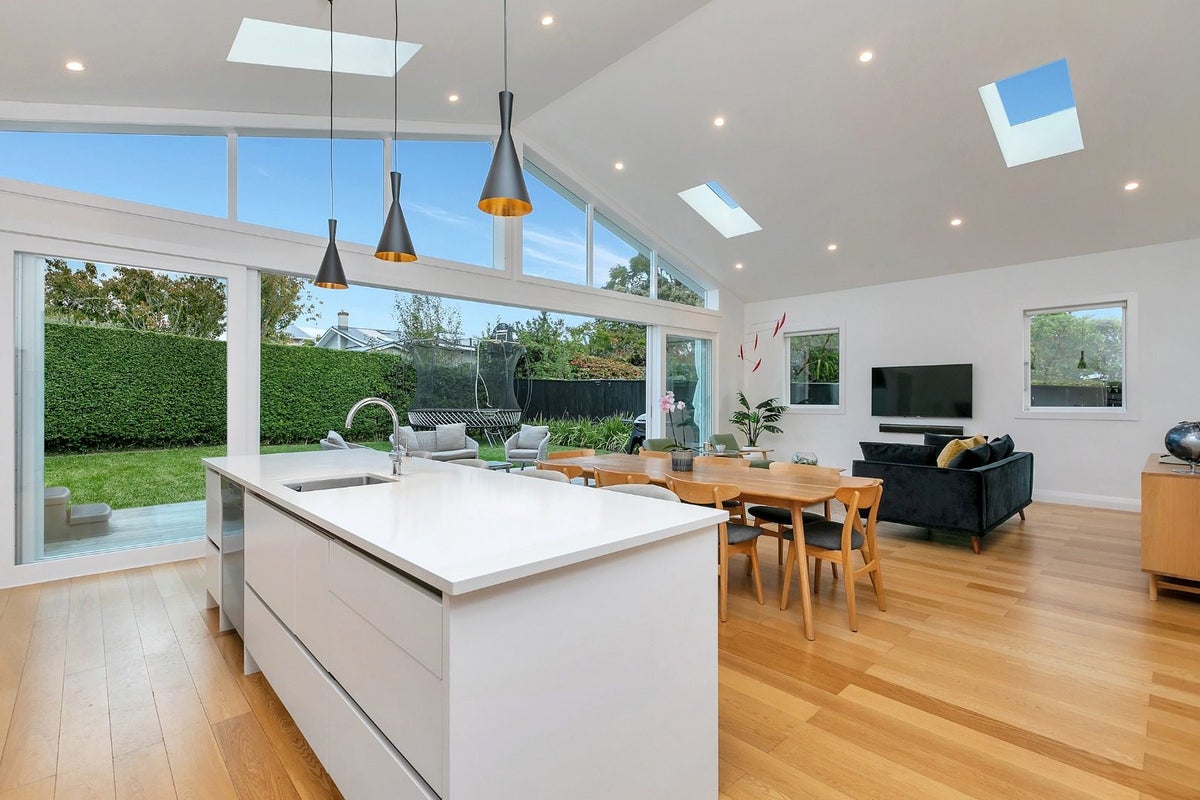 7 Nottingham Street, Westmere, Auckland - Carousel 2