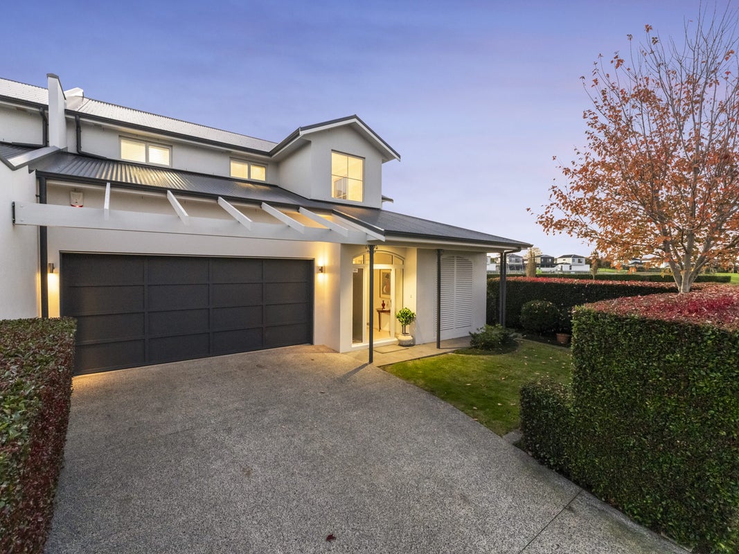 11 Lake Drive, Karaka, Papakura - Carousel 1
