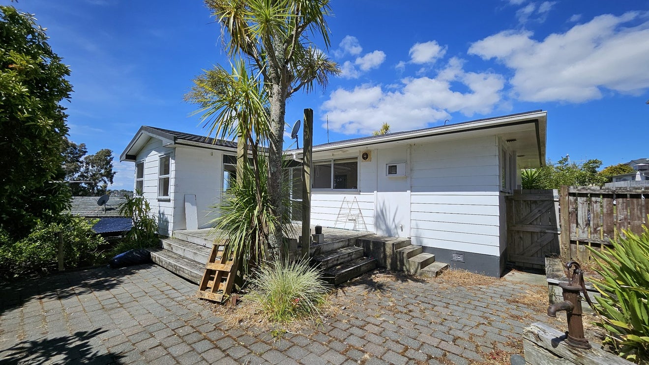 15 Hewlett Road, Massey, Auckland - Carousel 2