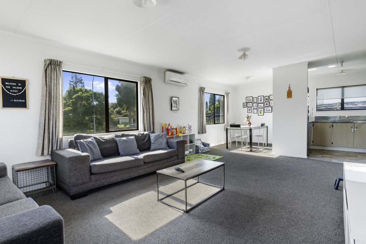 68E Millers Road, Brookfield, Tauranga - Carousel 1