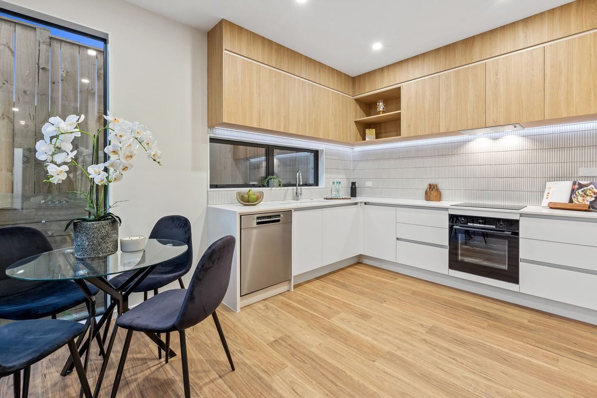 33B Stanley Avenue, Milford, Auckland - Carousel 2