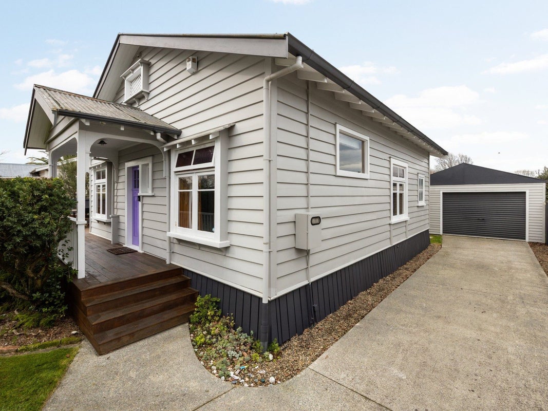84 Te Aroha Street, Hamilton East, Hamilton - Carousel 2