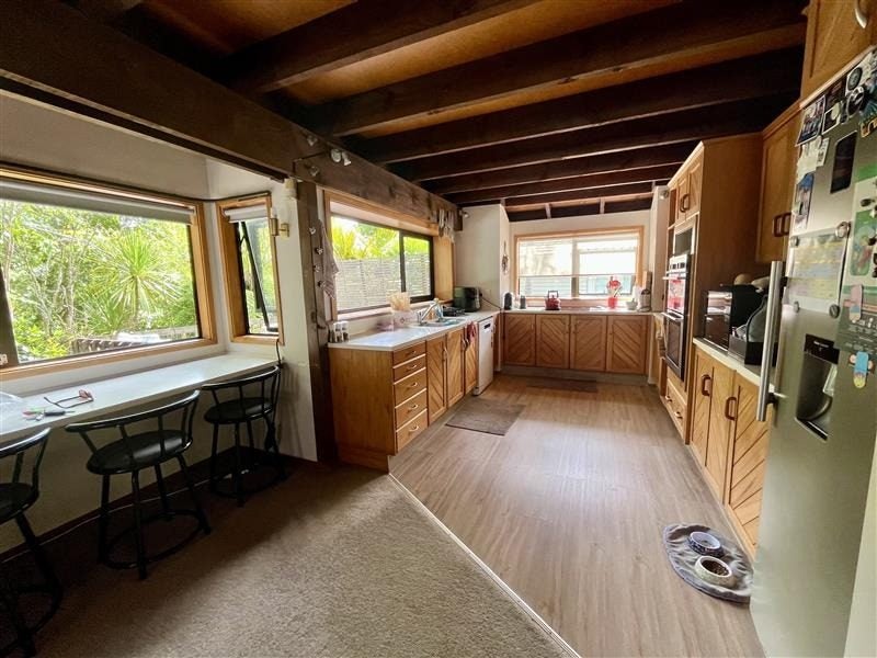 2/69 Saddleback Rise, Murrays Bay, Auckland - Carousel 1