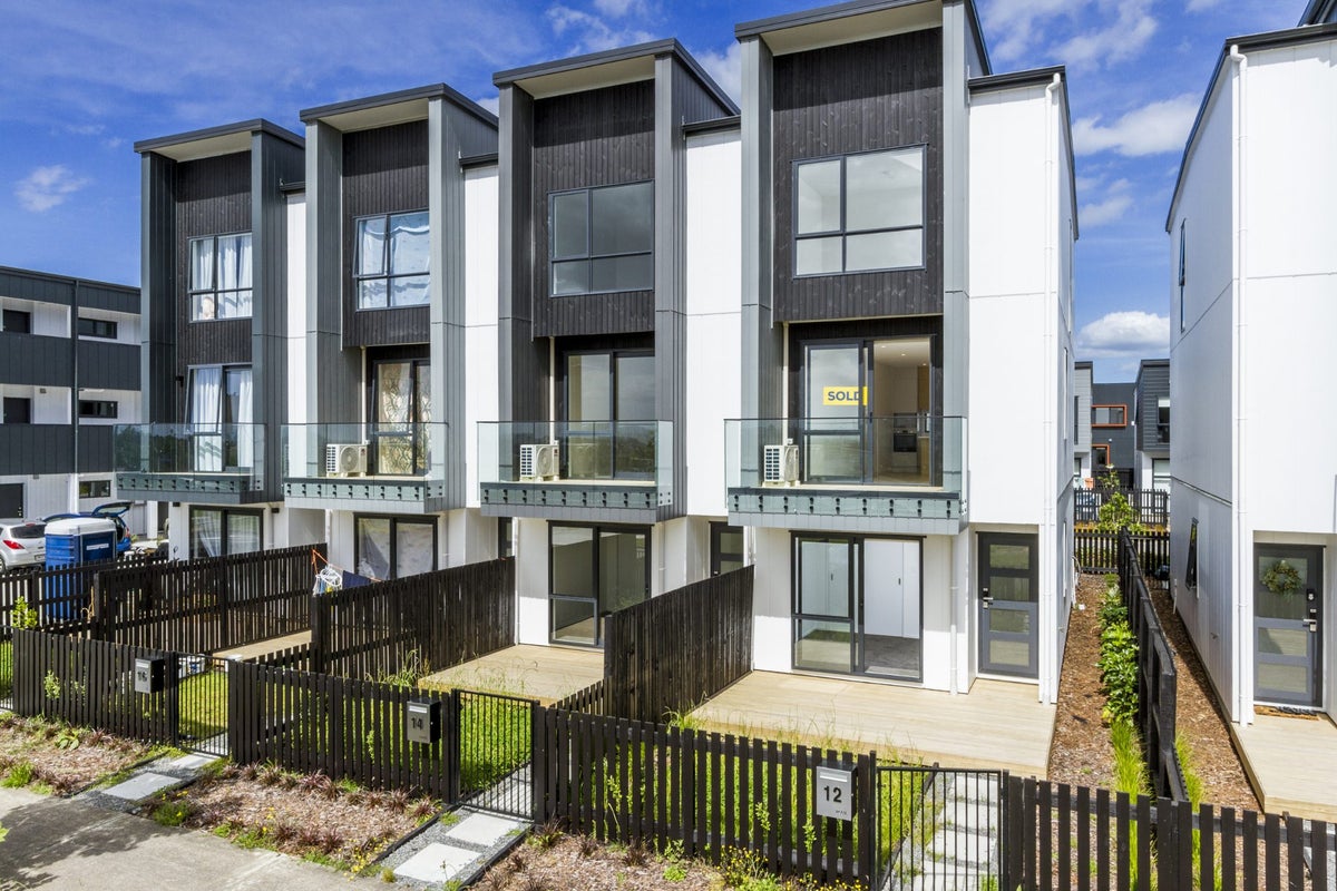 12 Papa Takaro Lane, Flat Bush, Manukau City, Auckland - Carousel 2