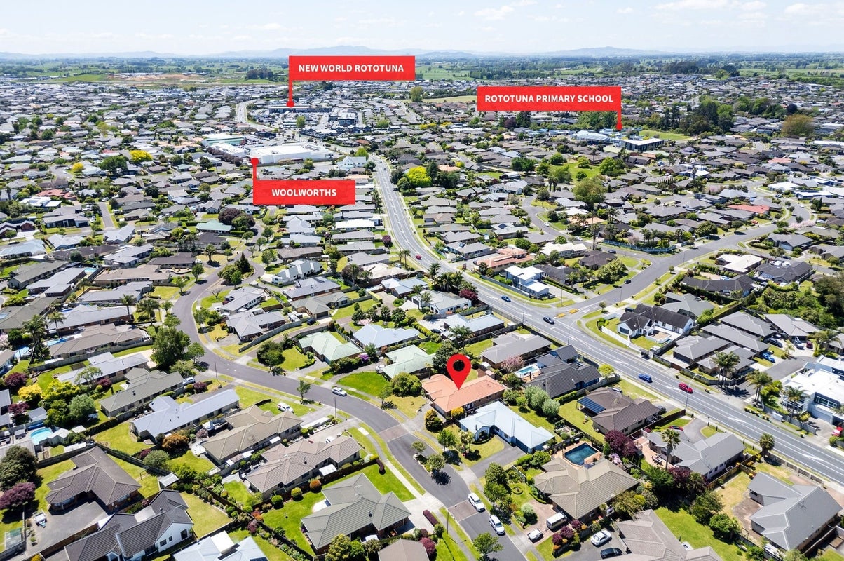 22 Cairns Crescent, Rototuna, Hamilton - Carousel 25