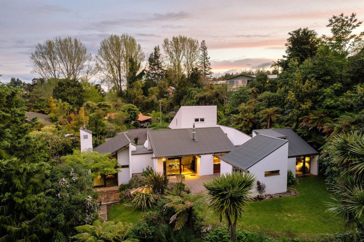 25 Cranwell Place, Hillcrest, Hamilton - Carousel 1