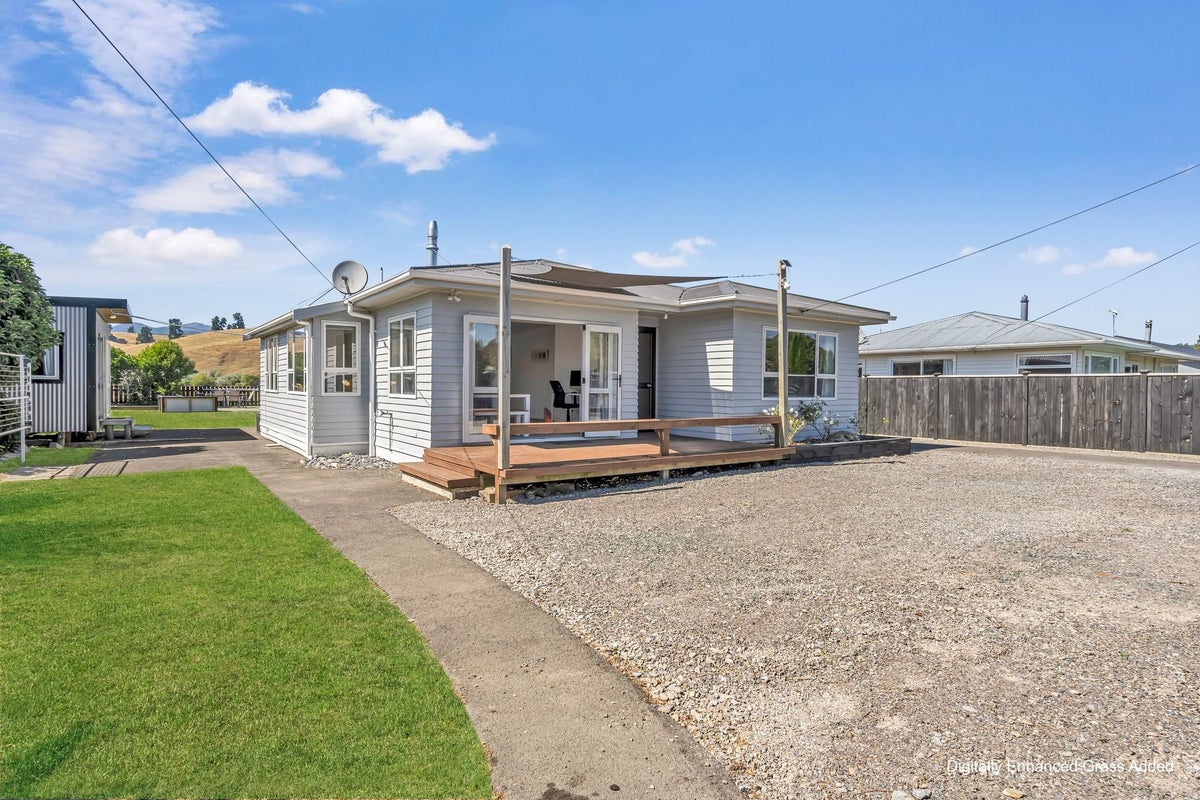 210 Whitby Road, Wakefield - Carousel 1