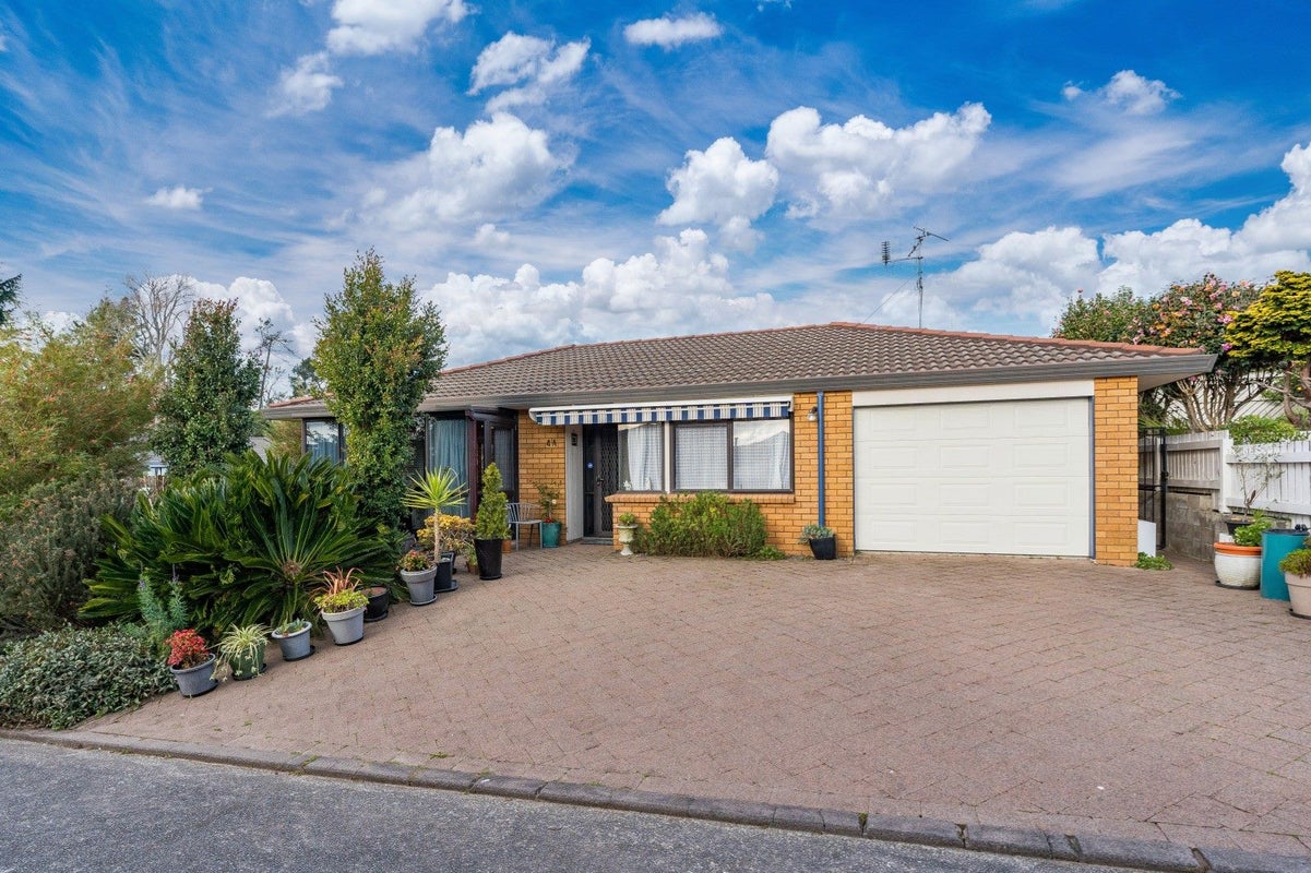 4A Camellia Place, Greerton, Tauranga - Carousel 1