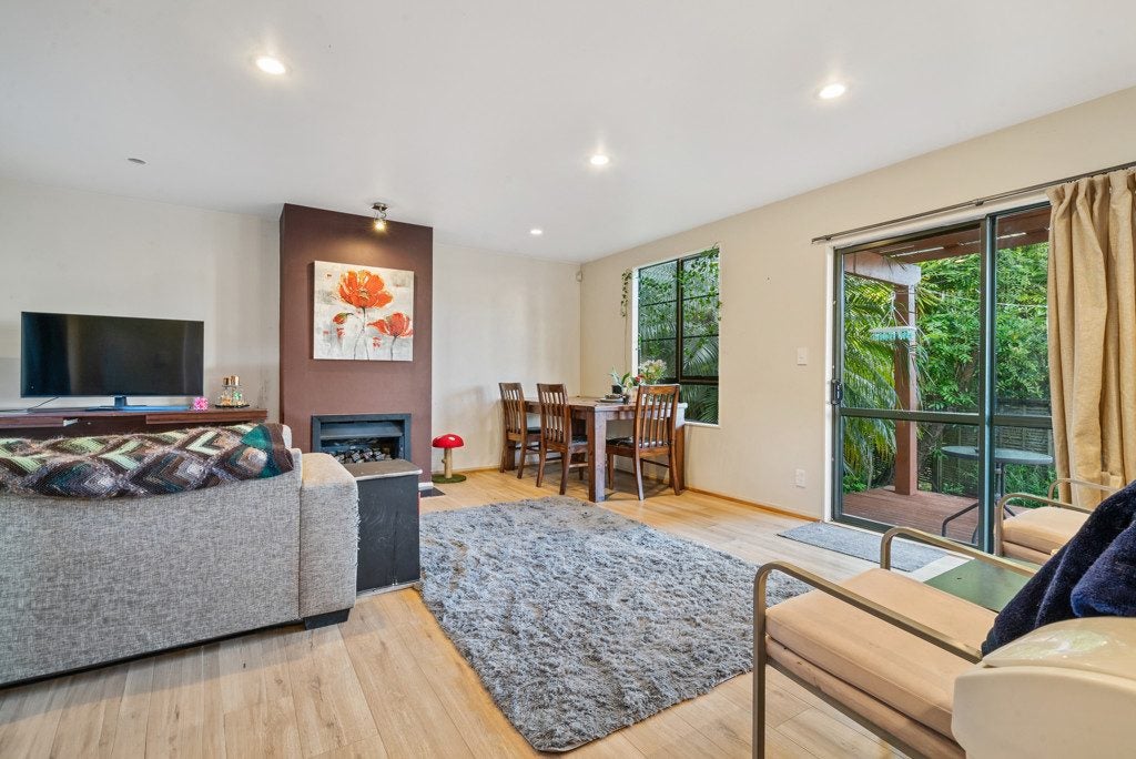 28E Glenorchy Street, Glen Eden, Auckland - Carousel 2