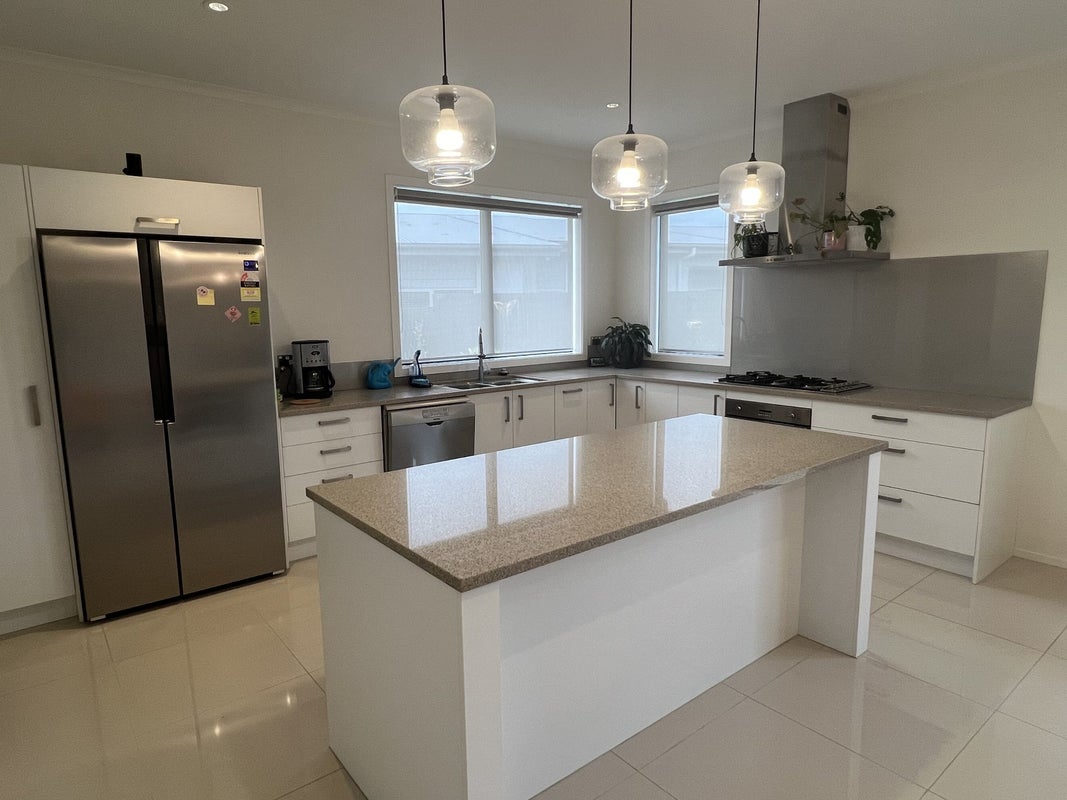 8 Rigg Place, Flagstaff, Hamilton - Carousel 2
