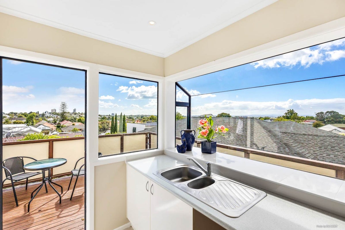4/101A Wheturangi Road, Greenlane, Auckland - Carousel 2