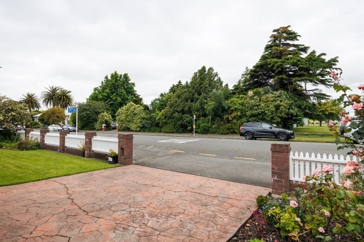 246 Albert Street, Hokowhitu, Palmerston North - Carousel 31