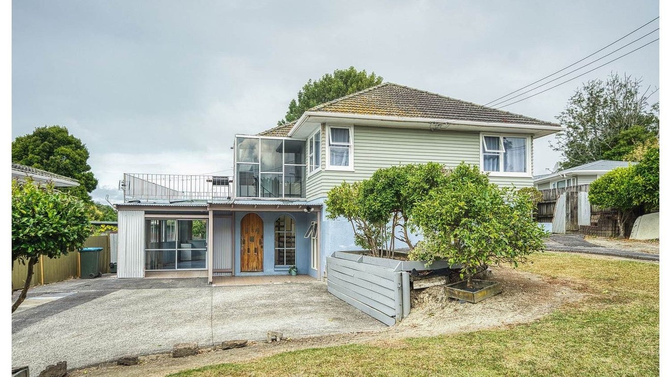 8 Condliffe Place, New Windsor, Auckland - Carousel 1