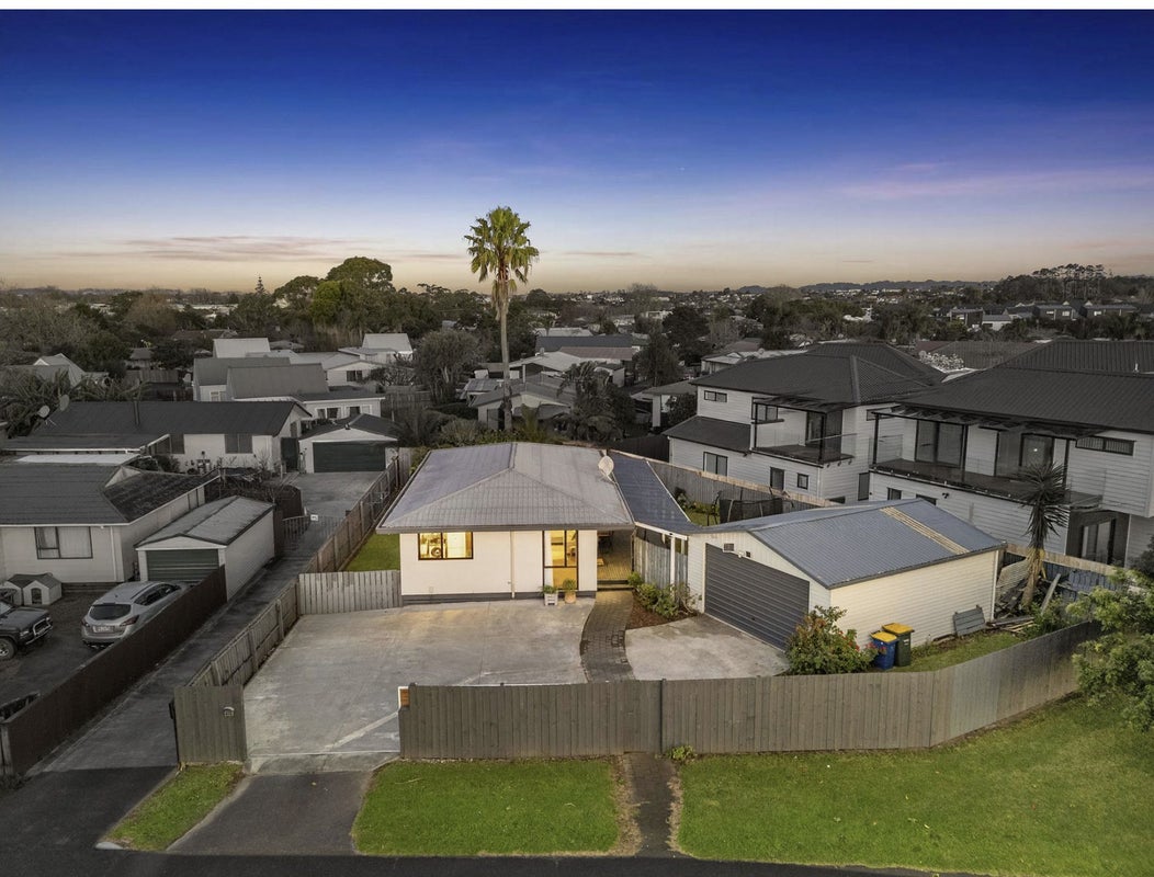 410 Swanson Road, Ranui, Auckland - Carousel 1