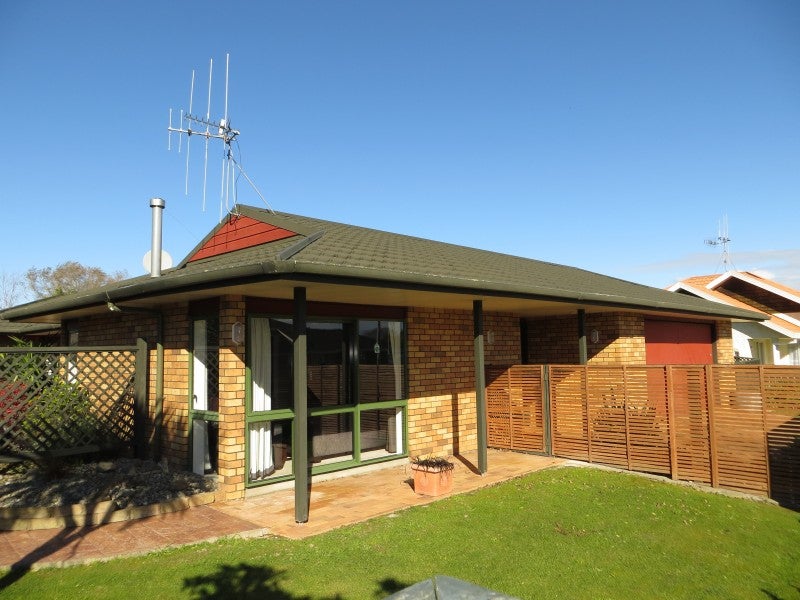 6 Airport Drive, Milson, Palmerston North - Carousel 1