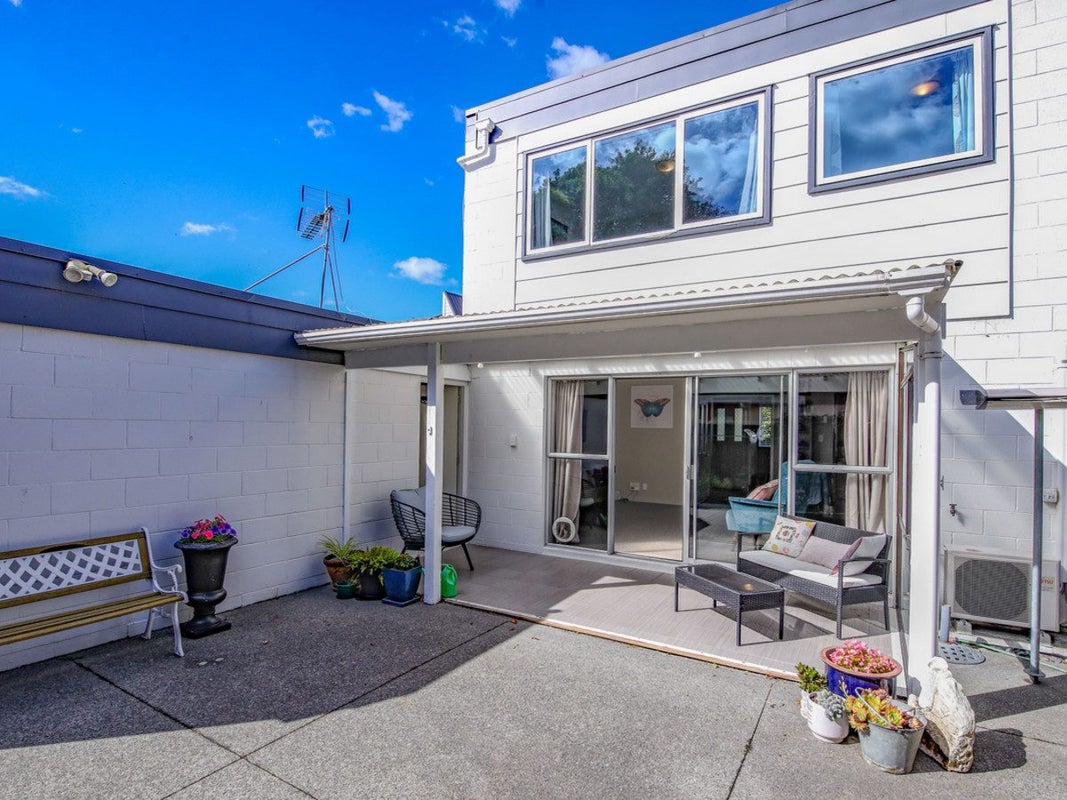 8/9 Rachel Place, Avonhead, Christchurch - Carousel 1