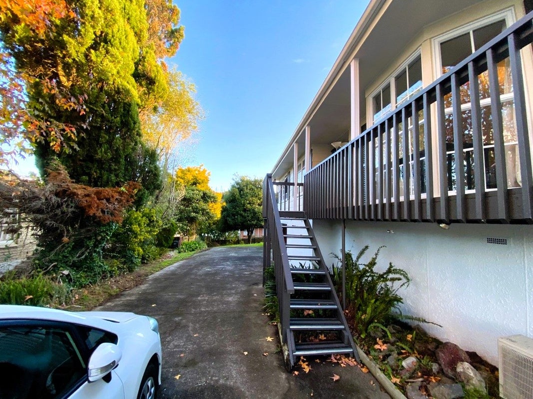 61 Bentley Avenue, Glenfield, Auckland - Carousel 14
