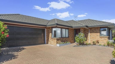 451B Blockhouse Bay Road, Blockhouse Bay, Auckland - Carousel 1