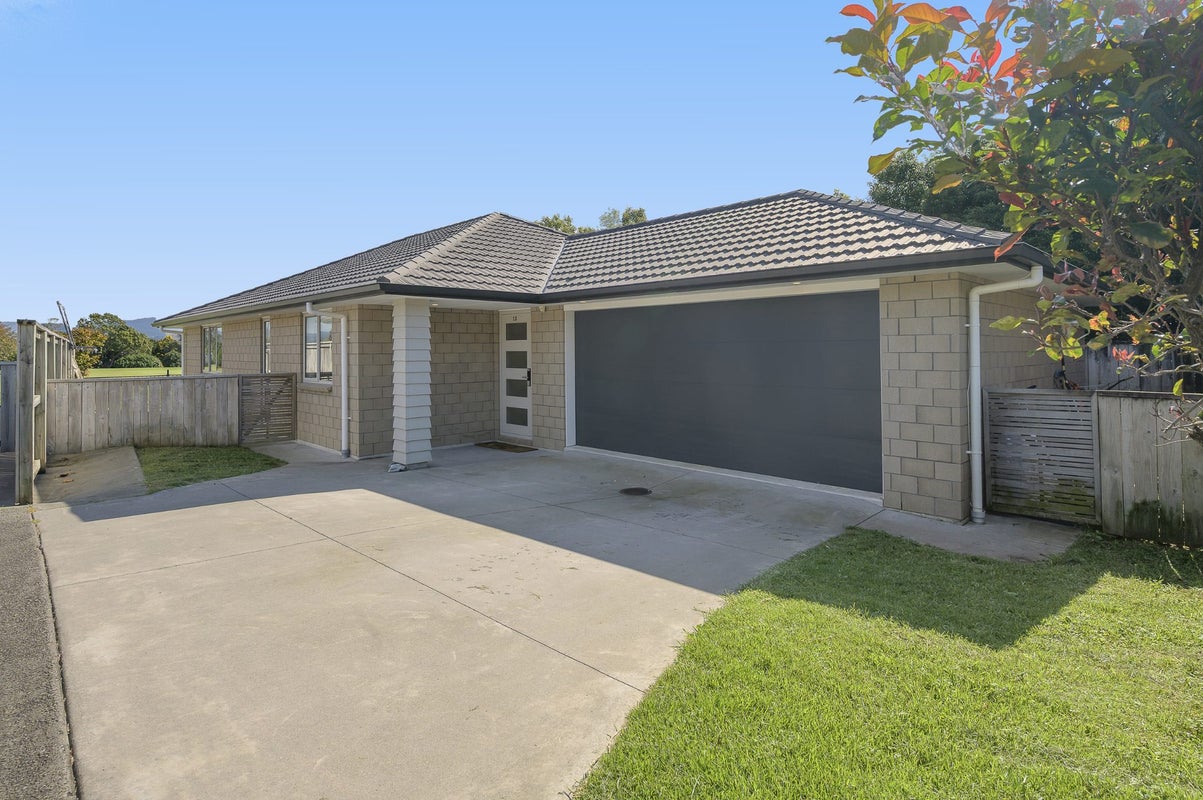 12 Richardson Road, Omokoroa, Omokoroa - Carousel 1