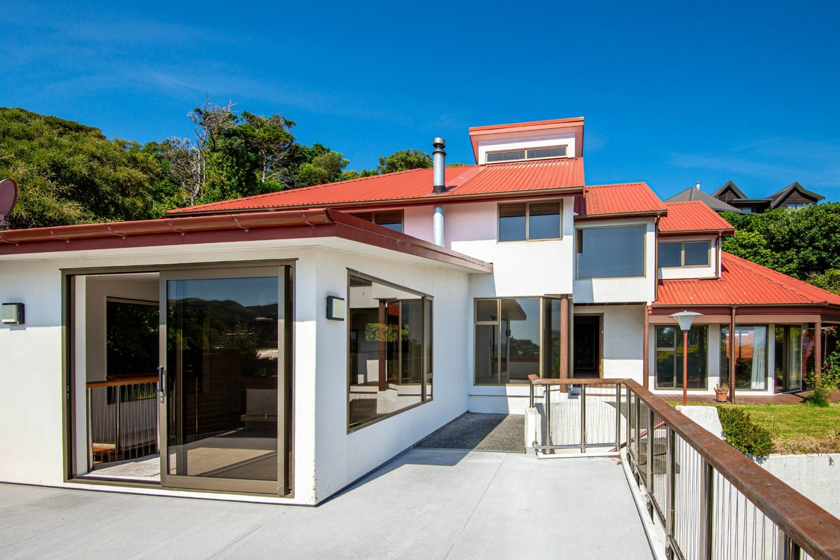 146 Motuhara Road, Plimmerton, Porirua - Carousel 2