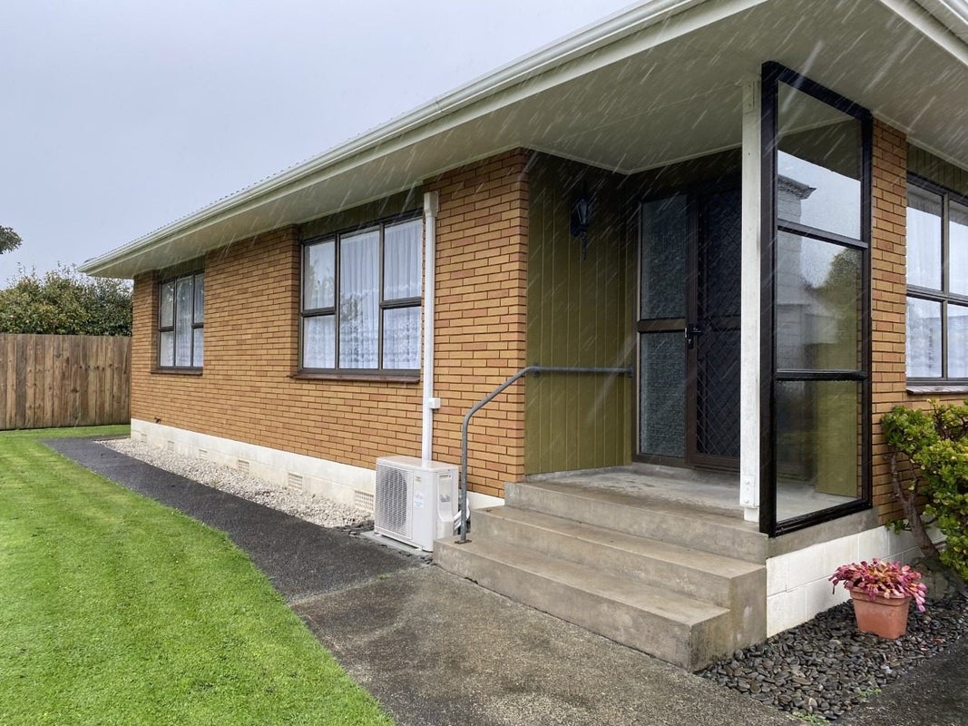 2/22 Lovatt Crescent, Kensington, Whangarei - Carousel 1