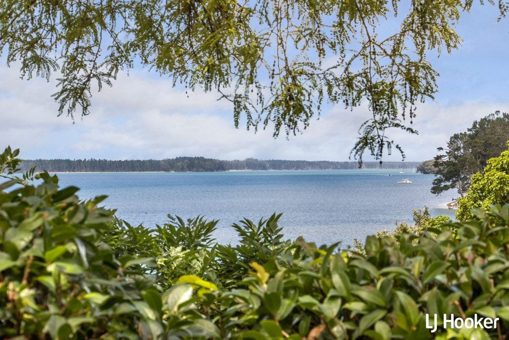 305 Tanners Point Road, Tanners Point, Katikati - Carousel 2