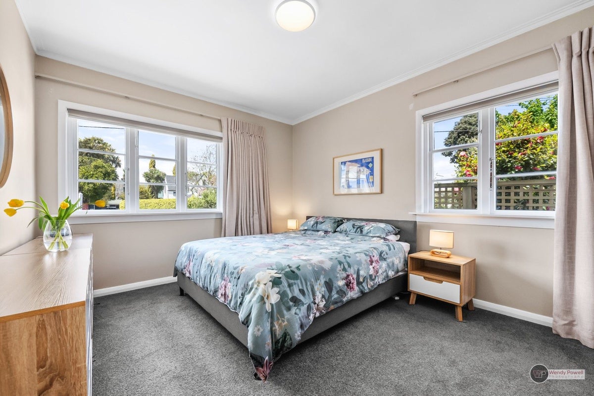 89 Kings Crescent, Hutt Central, Lower Hutt - Carousel 2