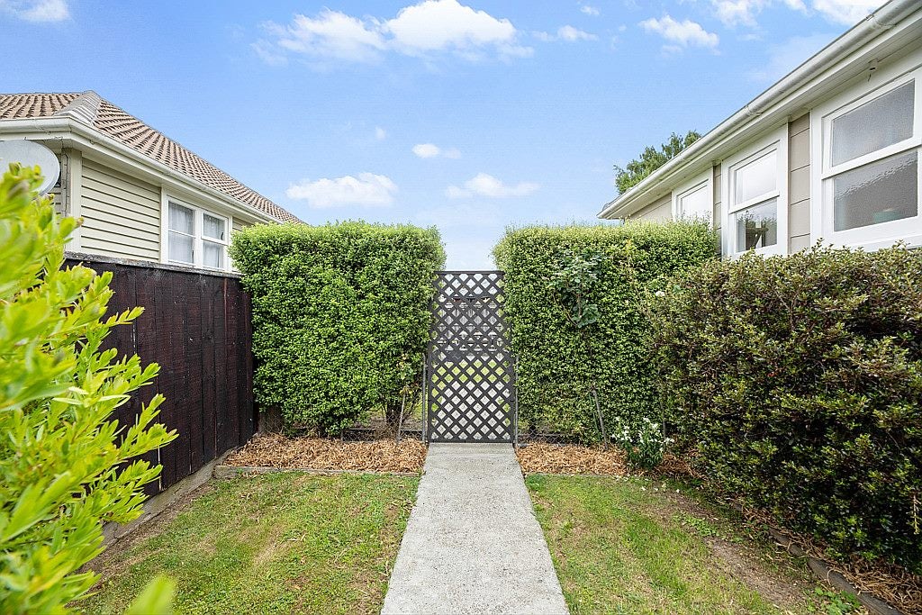 12 Graham Street, Blenheim - Carousel 24