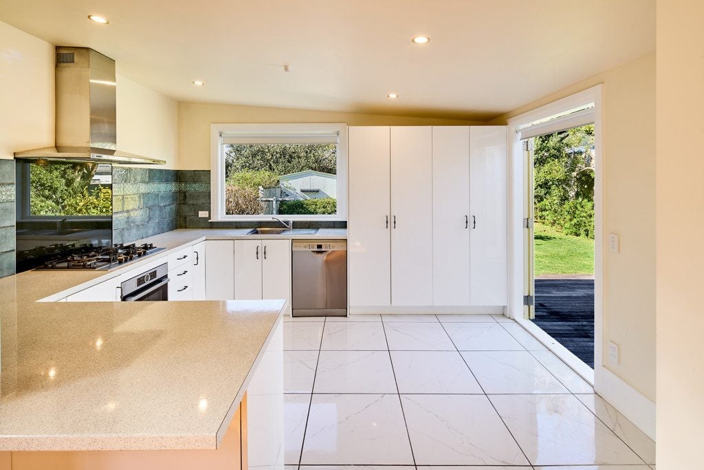 29 Leighton Avenue, Waiwhetu, Lower Hutt - Carousel 2