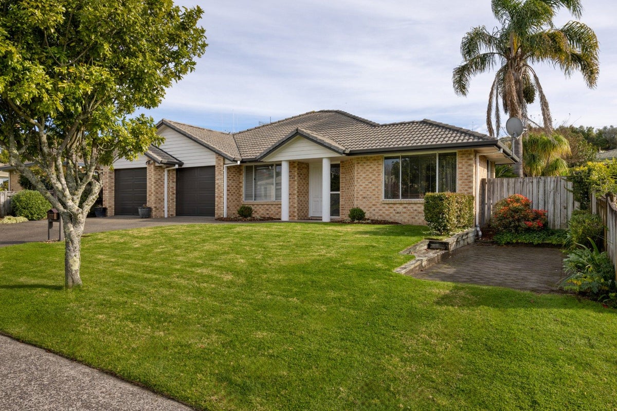 292 St Andrews Drive, Bethlehem, Tauranga - Carousel 1