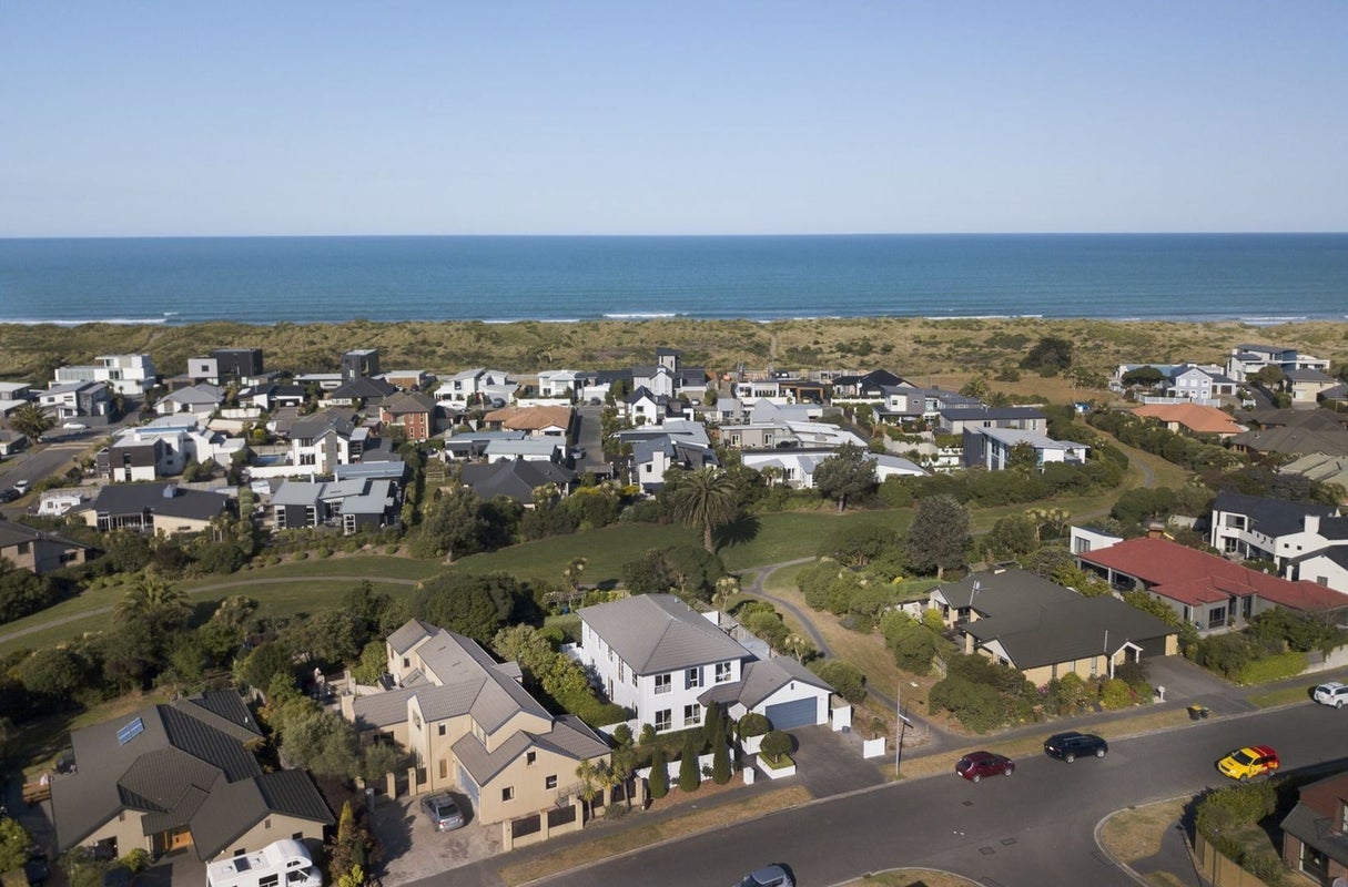44 Eastwood Rise, Waimairi Beach, Christchurch - Carousel 24