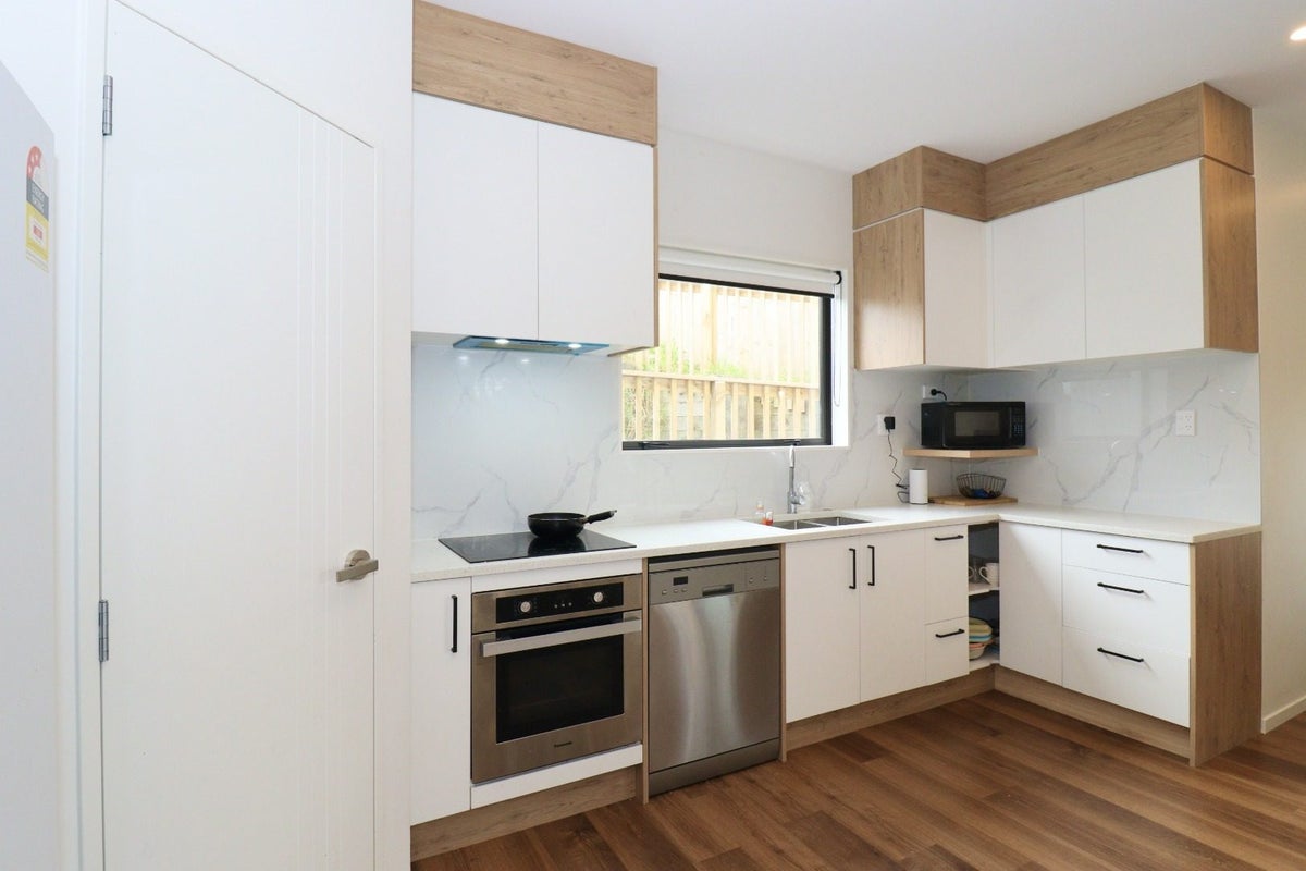 39 Korokio Lane, Henderson, Auckland - Carousel 2