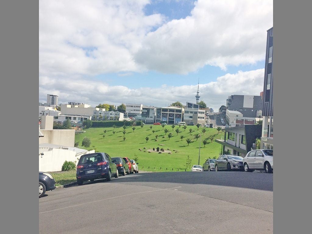 5/8 Rendall Place, Eden Terrace, Auckland - Carousel 2