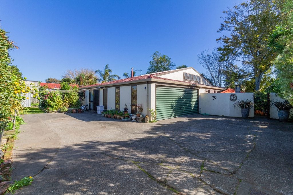 82 Avondale Road, Taradale, Napier, Hawke's Bay - Carousel 2