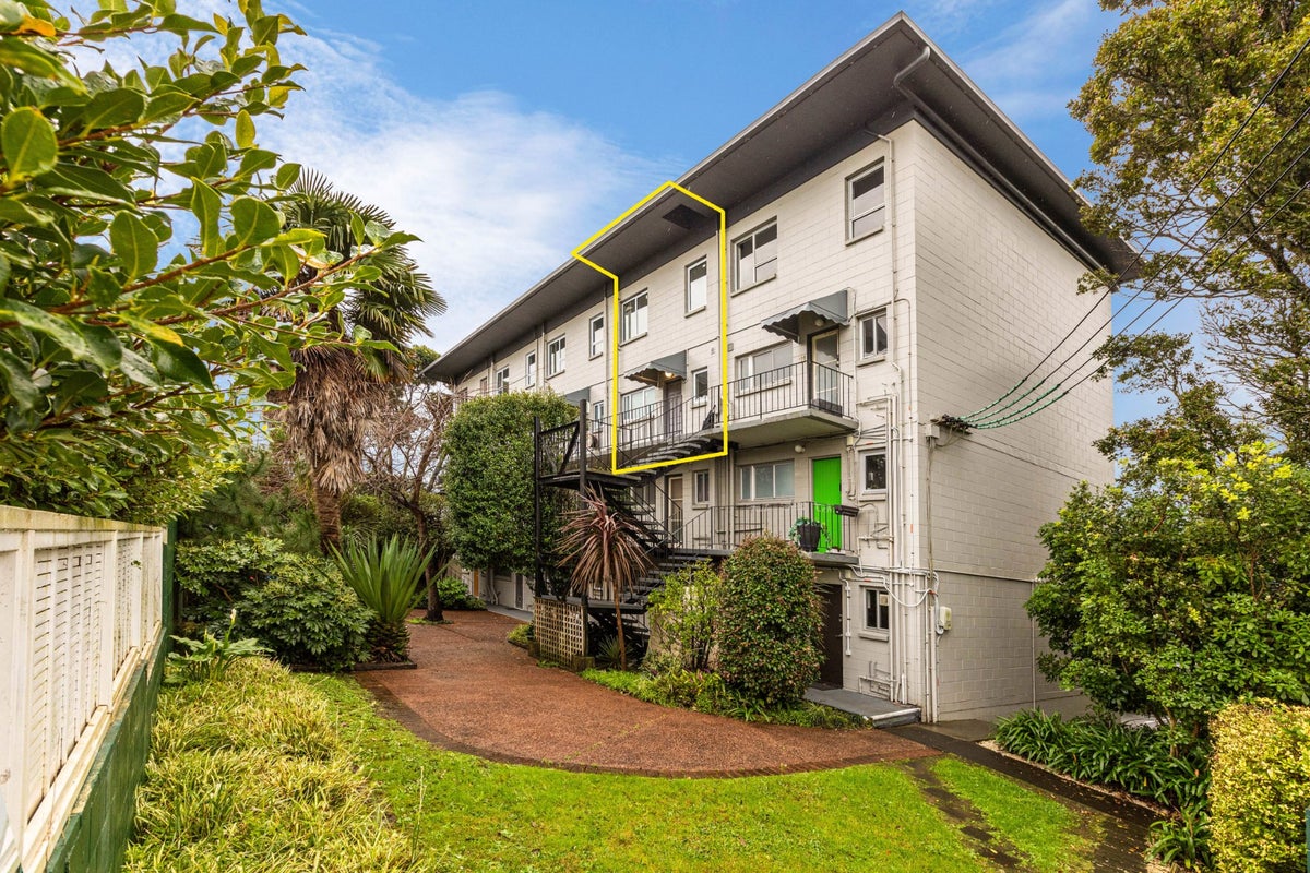 12/16 Belmont Terrace, Remuera, Auckland - Carousel 1