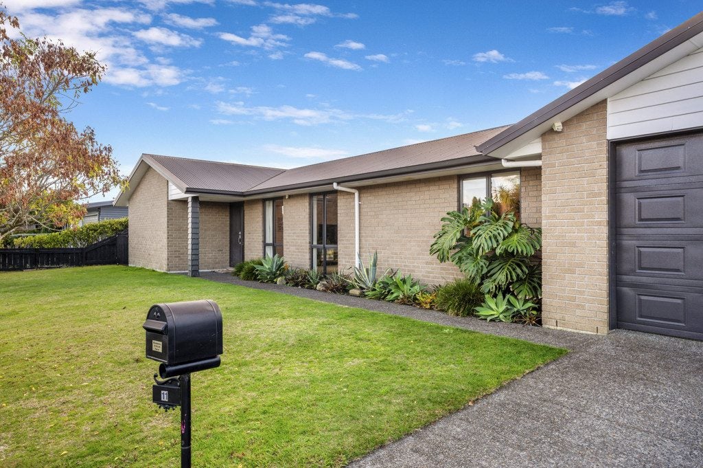 11 Oakwood Way, Papamoa Beach, Papamoa - Carousel 2