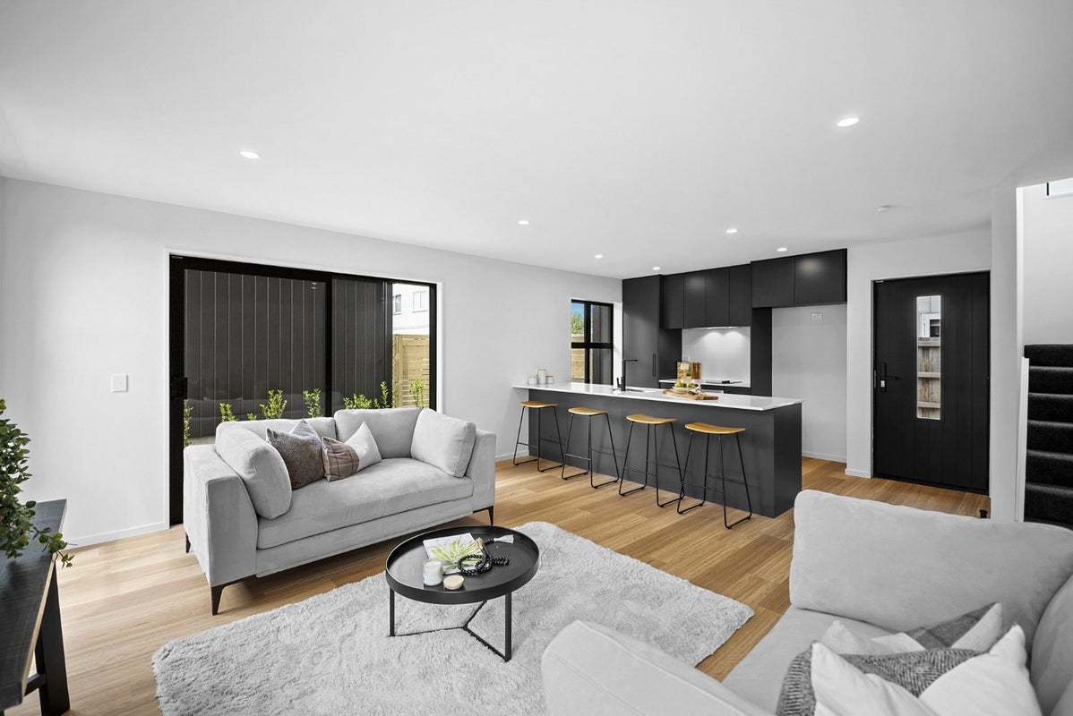 2/152 Hills Road, Edgeware, Christchurch - Carousel 2