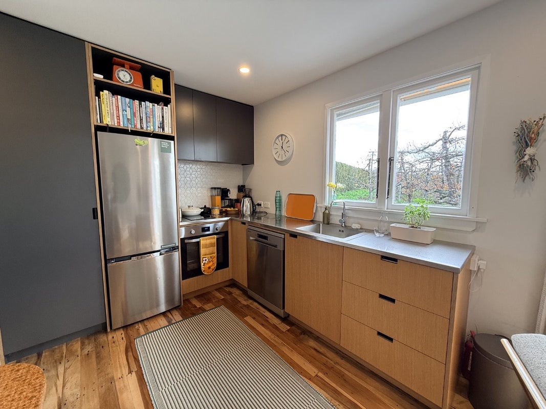 95 Saint Georges Road, KARAMU, HASTINGS - Carousel 2
